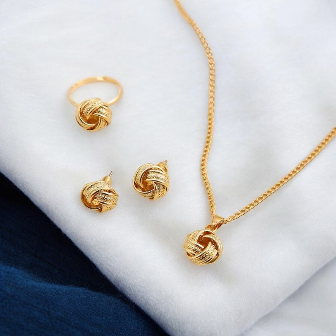Elegant Jewelry Set for Her - Necklace, Earrings & Bracelet for Any Occasion