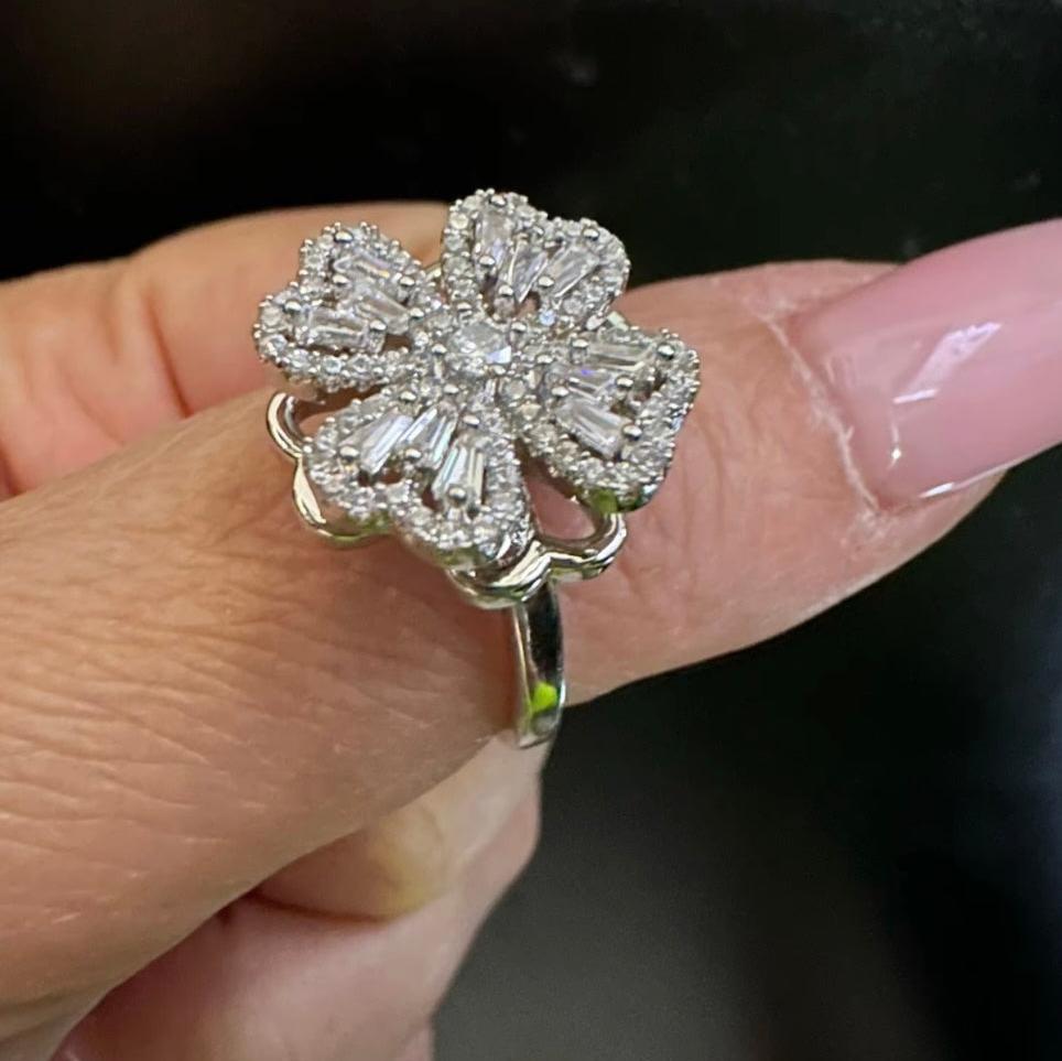 Four-Leaf Clover Spinner Rings Anxiety Fidget Ring for Anxiety Silver Flower Ring Relieving Stress Open Stacking Finger Calming Gifts