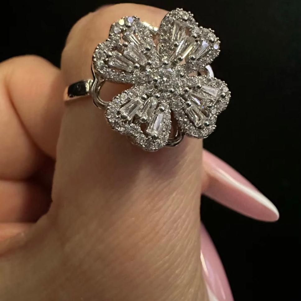 Four-Leaf Clover Spinner Rings Anxiety Fidget Ring for Anxiety Silver Flower Ring Relieving Stress Open Stacking Finger Calming Gifts