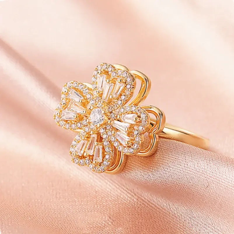 Four-Leaf Clover Spinner Rings Anxiety Fidget Ring for Anxiety Silver Flower Ring Relieving Stress Open Stacking Finger Calming Gifts